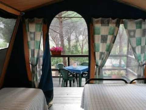 AMFIBIETREKS CAMPING