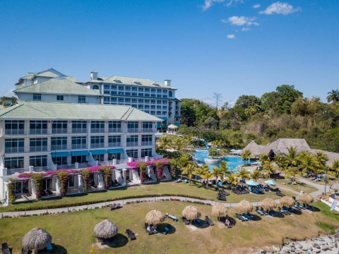 Gran Evenia Bijao Beach Resort