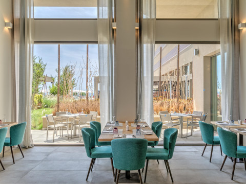 Amada Colossos Resort