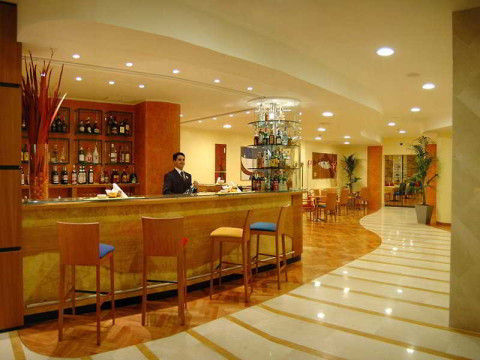 HOLIDAY INN CAGLIARI