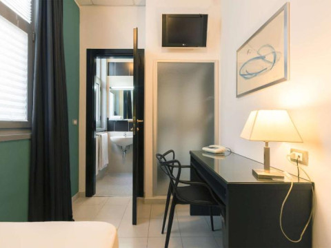 BEST WESTERN EXECUTIVE BUSINESS HOTEL