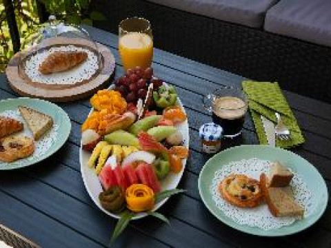 ANSE LA MOUCHE HOLIDAY APARTMENTS