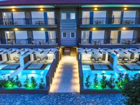 Royal Hotel Polichrono