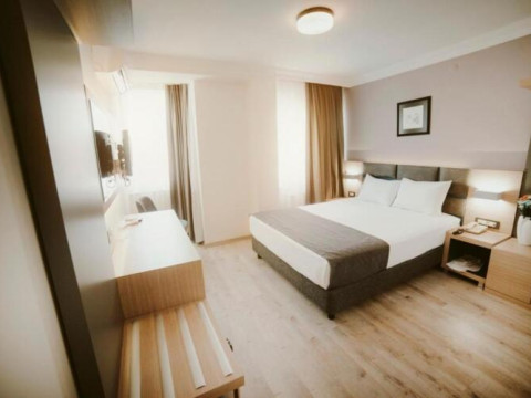 HOTEL HELEN