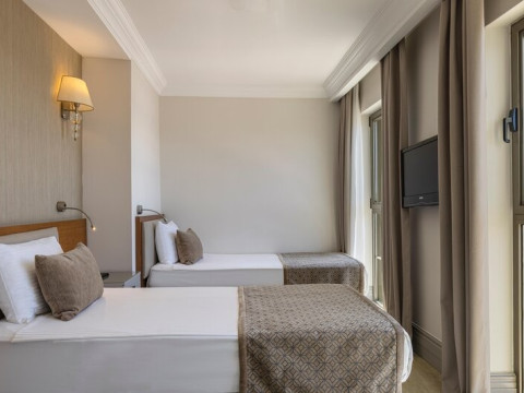 Side Star Resort