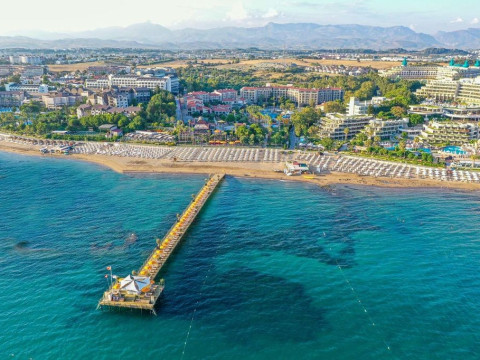 Arum Barut Collection