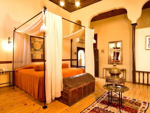 ALP PASA HOTEL