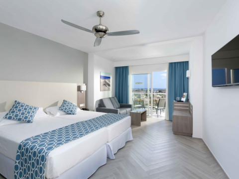 Hotel Riu Papayas
