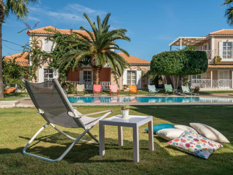 Aeolos Boutique Hotel & Suites