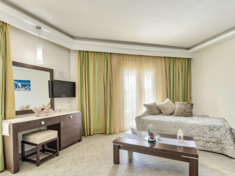 MAJESTIC HOTEL amp; SPA