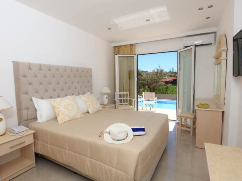 Cavomarina Beach Hotel