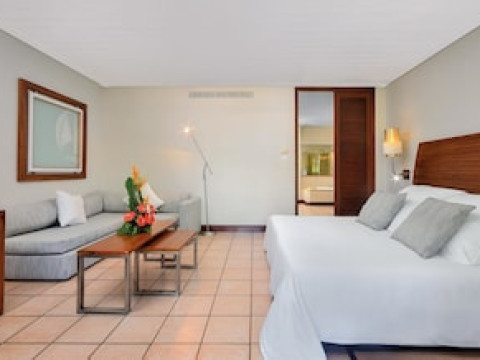 PARADIS BEACHCOMBER