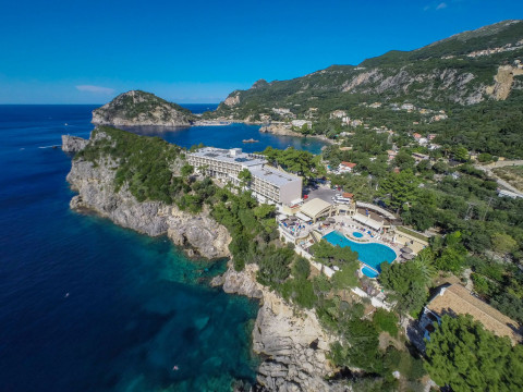 Akrotiri Beach Hotel