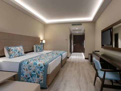 SEVEN SEAS HOTEL LIFE