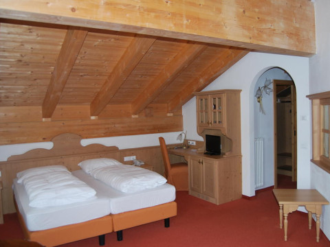 CASA DEL CAMPO HOTEL