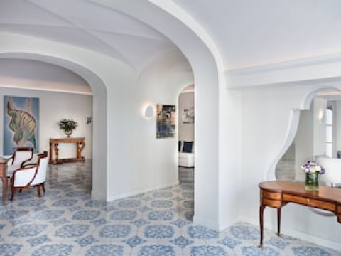 Pazziella Garden  Suites