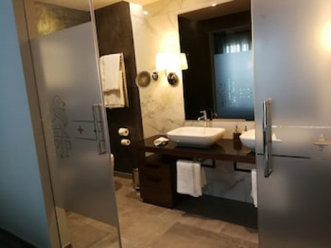 1926 LE PARISOT BOUTIQUE SUITES