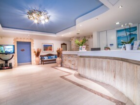 PORTO KOUKLA BEACH HOTEL