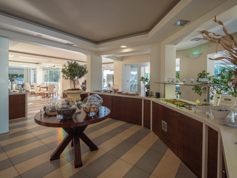 Molos Bay Hotel