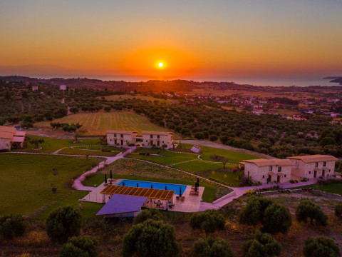 Mint Retreat Suites Halkidiki