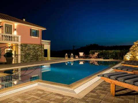 VILLA ATHINAIS