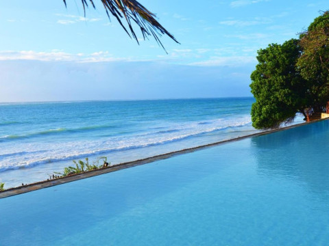 Baobab Beach Resort & Spa and Safari Tsavo Explorer RO