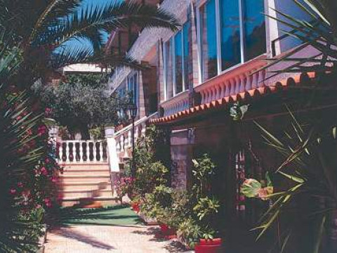 Tolo Hotel (Tolo)