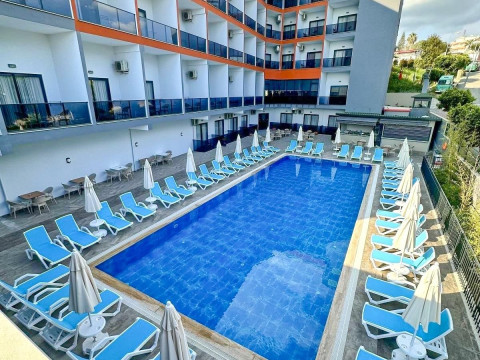 Side Golden Rock Hotel