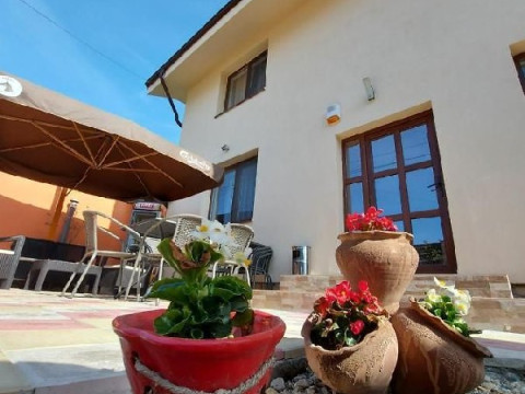 Camere de inchiriat CASA IV CM