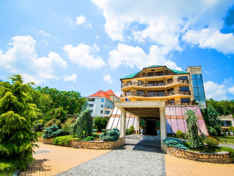 SUNGARDEN GOLF AND SPA RESORT.