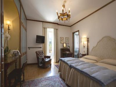 HOTEL DE LA POSTE