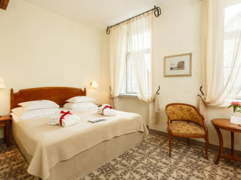RIXWELL COLLECTION SAVOY BOUTIQUE HOTEL