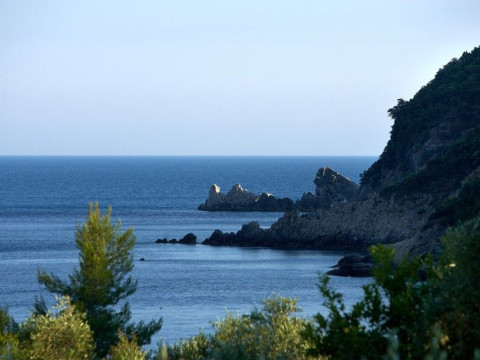 Lichnos Beach Hotel and Suites