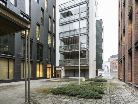 1BR APARTMENT WITH SPA IN KAMPPI CENTER