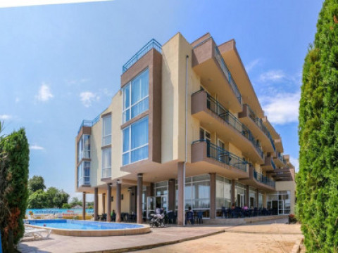 ROYAL BEACH