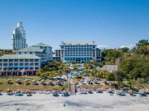 Gran Evenia Bijao Beach Resort