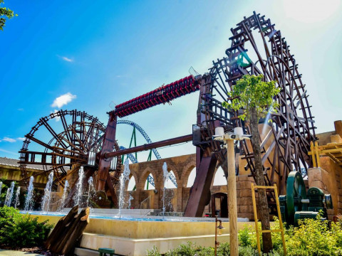 THE LAND OF LEGENDS KINGDOM HOTEL