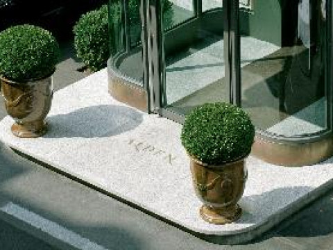 Alden Luxury Suite Hotel