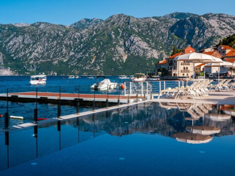 Heritage Grand Perast
