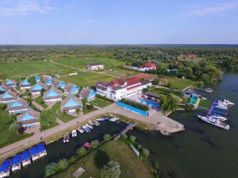 CORMORAN RESORT