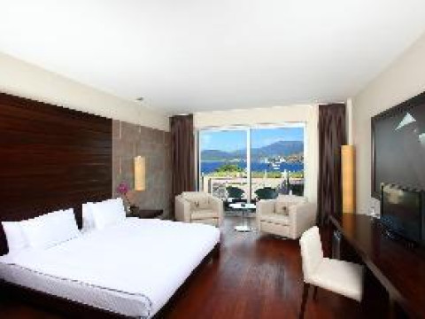 NO 81 HOTEL