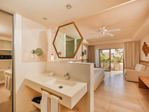 Bahia Principe Grand Tequila