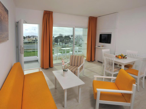 LIQUID HOTEL APARTMENTS