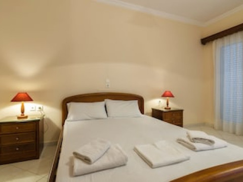 Dinos Hotel