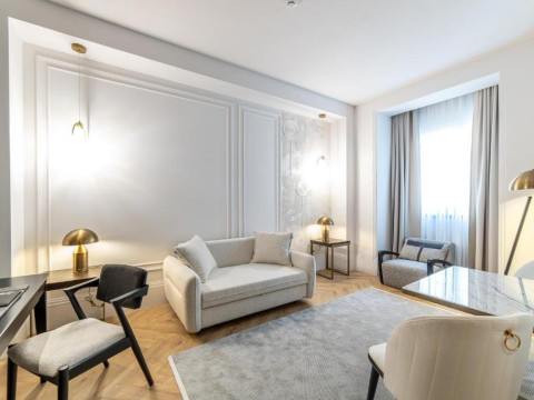 ZET HOTEL.