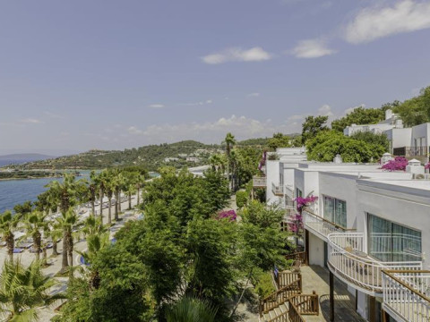 BLUE DREAMS RESORT AND SPA