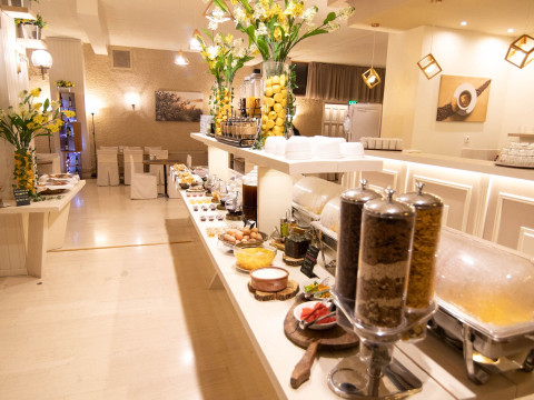 Nidimos Hotel