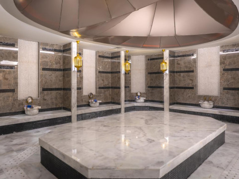 ARNOR DELUXE HOTEL&SPA