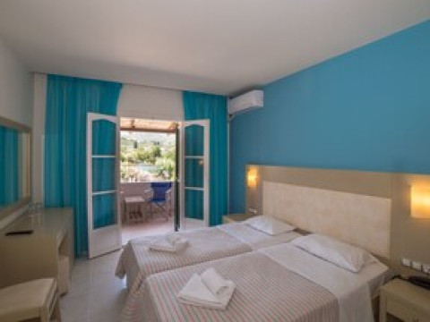 PORTO KOUKLA BEACH HOTEL