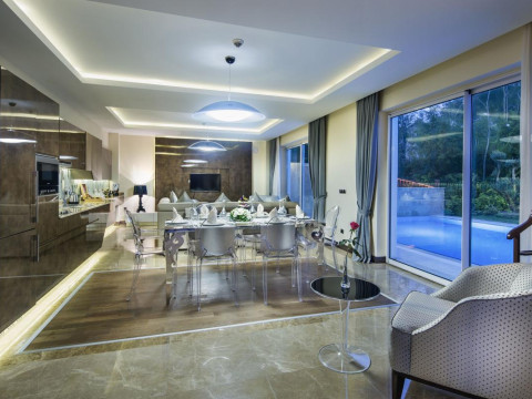 BELLIS DELUXE HOTEL